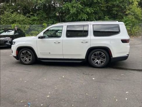 Used 2022 Jeep Wagoneer Series III image 10