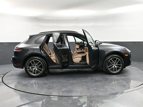New 2026 Porsche Macan image 35