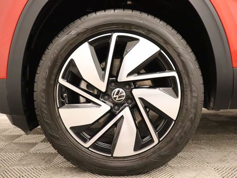 Certified 2024 Volkswagen Atlas SE FWD image 7