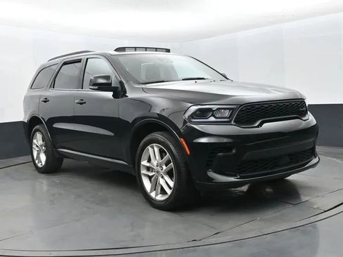 Used 2024 Dodge Durango GT AWD/4WD image 2