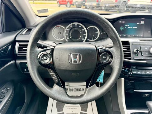 Used 2017 Honda Accord LX image 16