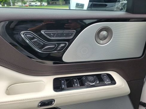 Certified 2023 Lincoln Aviator Black Label w/ Dynamic Handling Package AWD/4WD image 45