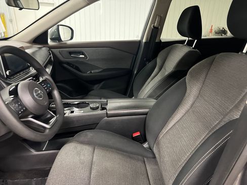 Used 2021 Nissan Rogue SV AWD/4WD image 13