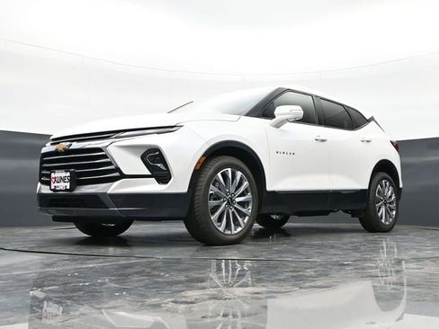 Used 2024 Chevrolet Blazer Premier w/ Driver Confidence II Package image 37