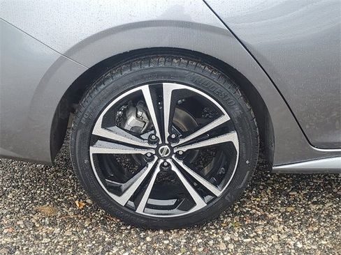 Used 2022 Nissan Sentra SR image 5