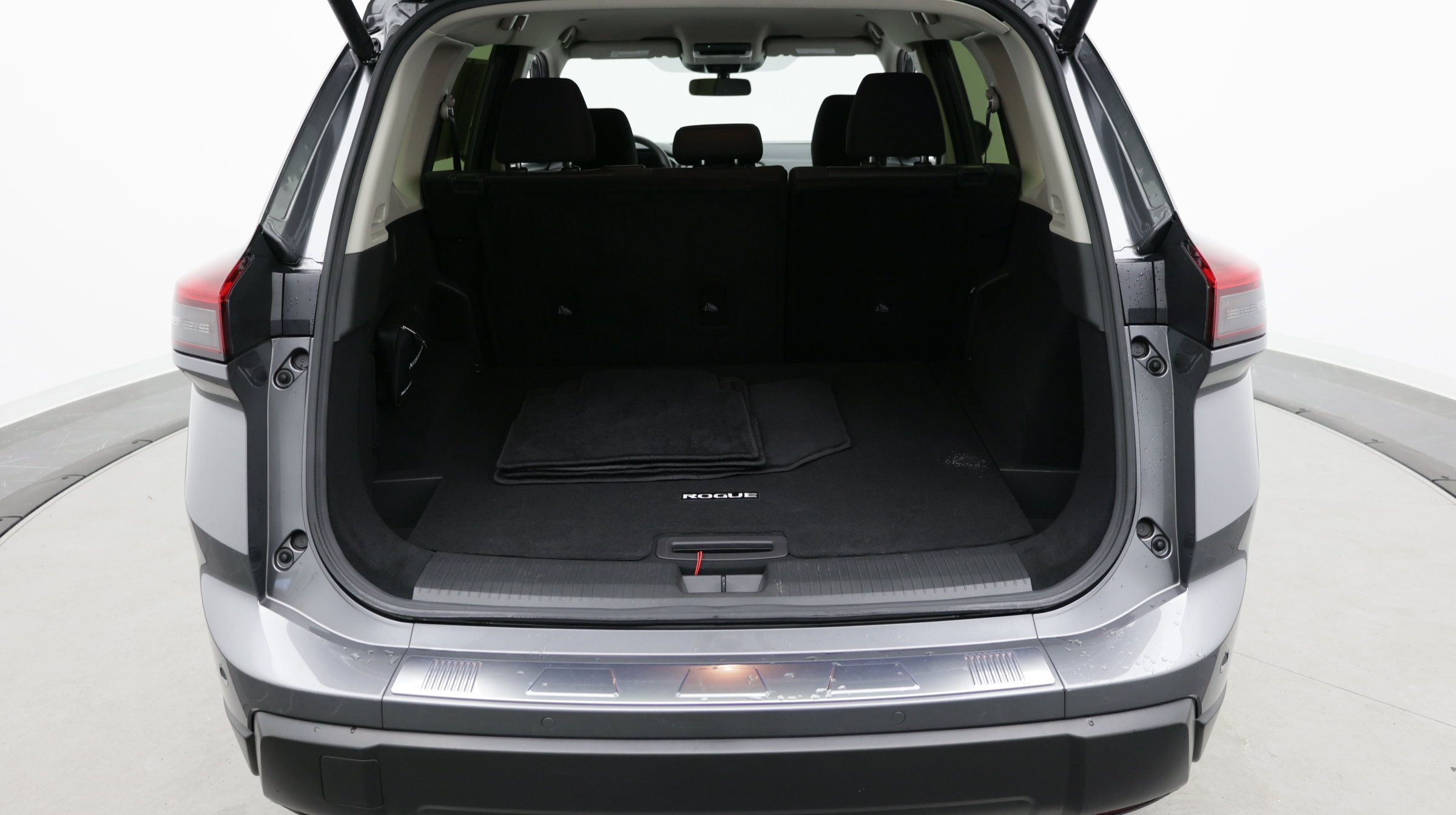 Used 2024 Nissan Rogue SV FWD image 33