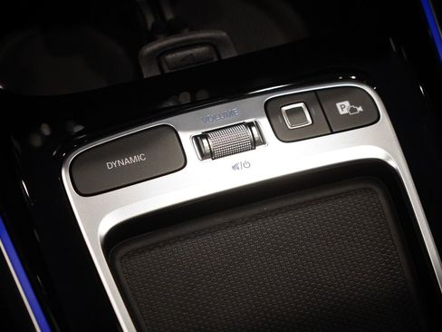 Used 2025 Mercedes-Benz GLA 250 4MATIC image 28