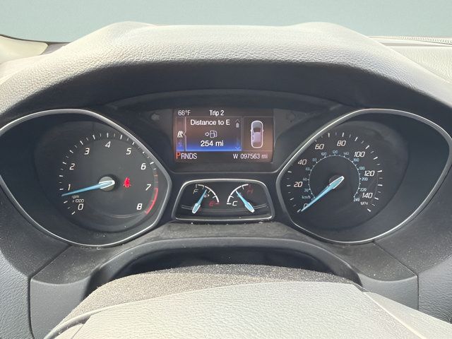Used 2014 Ford Focus Titanium FWD image 16