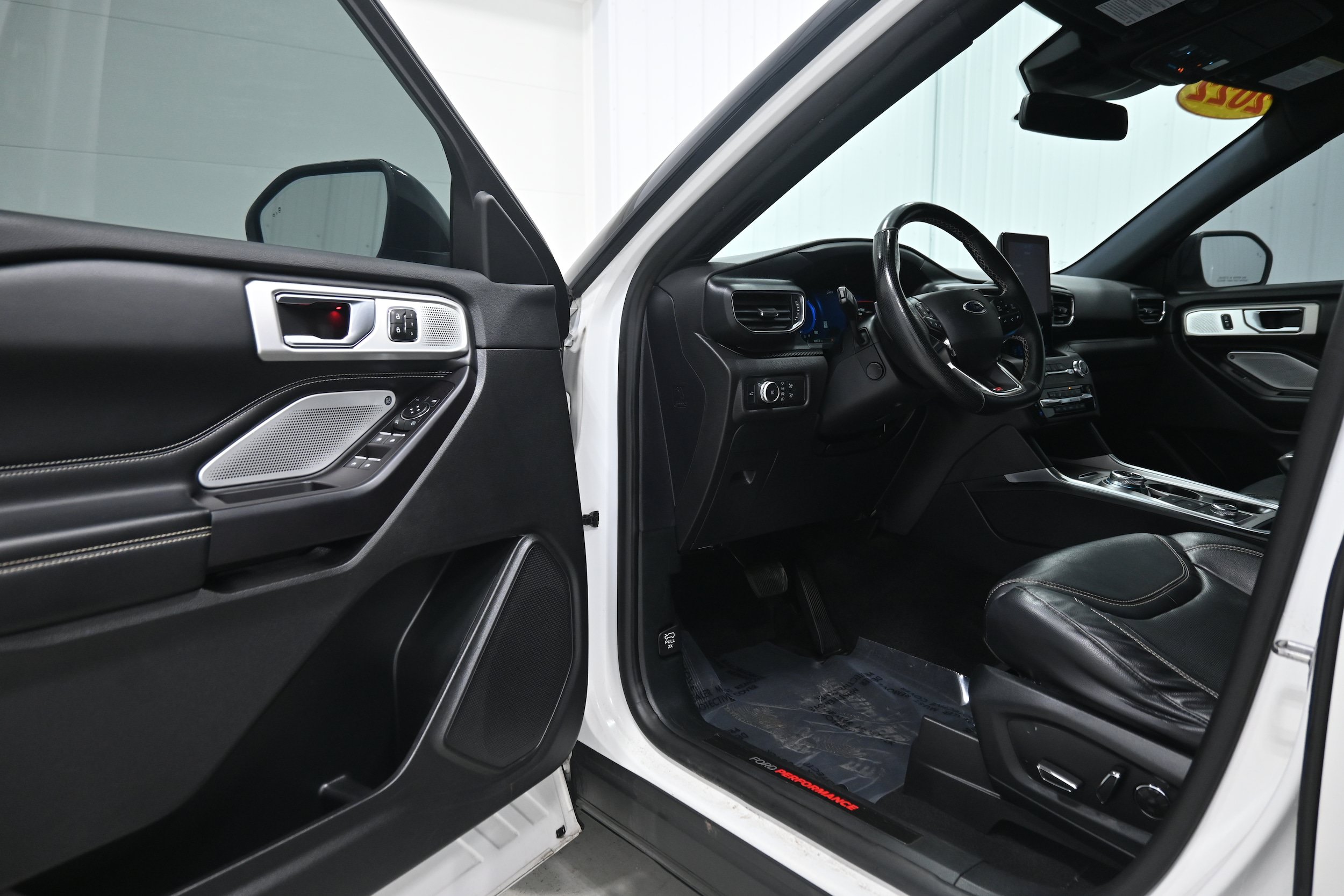 Used 2020 Ford Explorer ST w/ Premium Technology Package AWD/4WD image 4