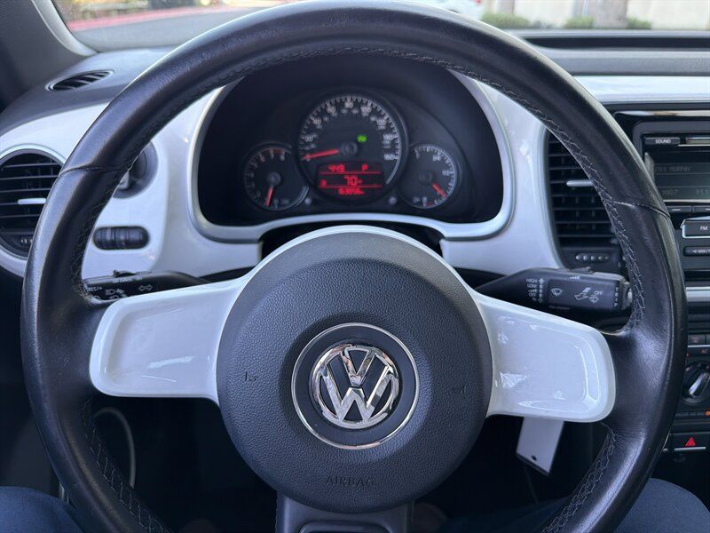 Used 2012 Volkswagen Beetle 2.5 FWD image 17