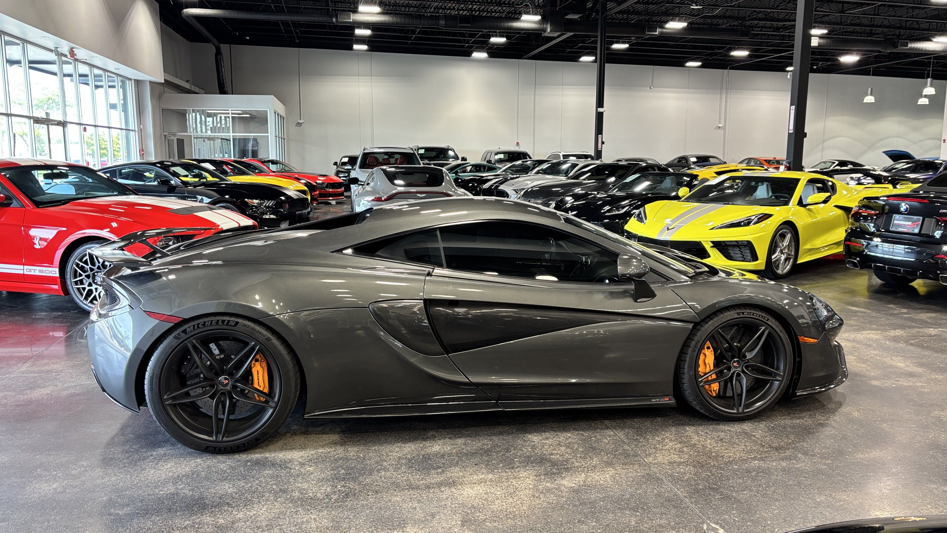 Used 2017 McLaren 570S Coupe RWD image 8