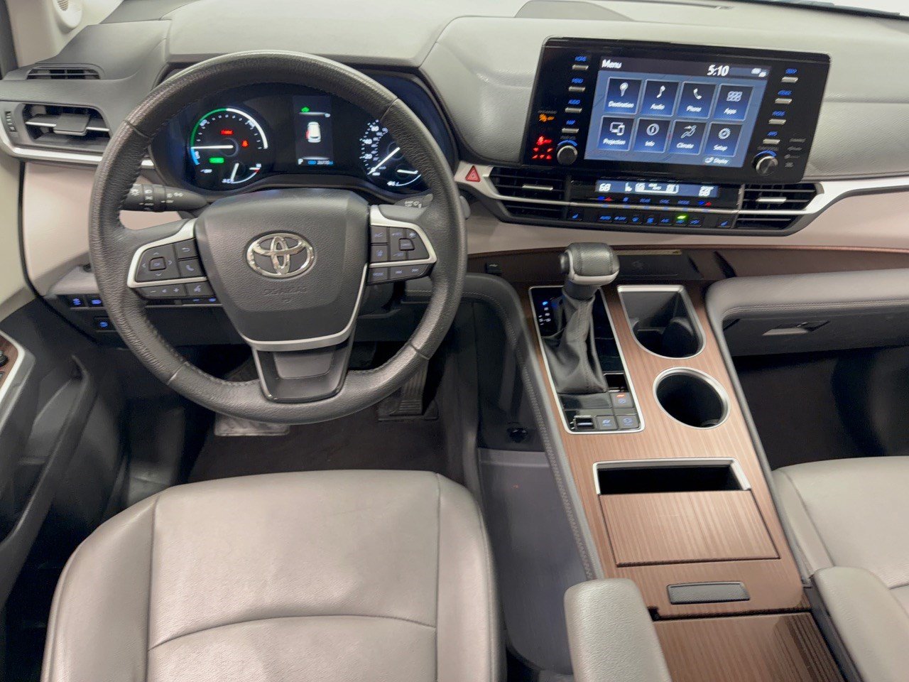 Used 2023 Toyota Sienna XLE w/ XLE Plus Package AWD/4WD image 17