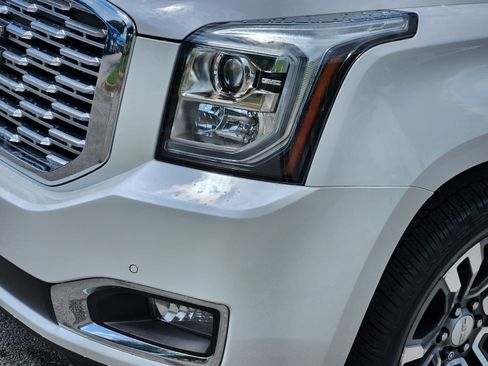 Used 2020 GMC Yukon Denali w/ Denali Premium Package RWD image 29