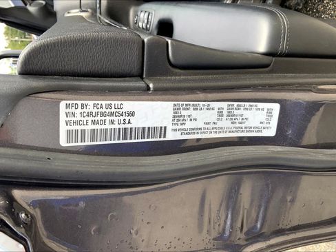 Used 2021 Jeep Grand Cherokee Limited w/ Premium Lighting Group AWD/4WD image 34