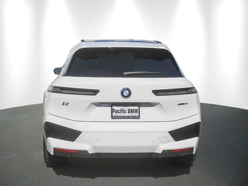 Certified 2025 BMW iX xDrive50 AWD/4WD image 5