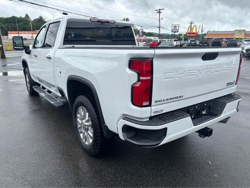 Used 2025 Chevrolet Silverado 2500 High Country w/ High Country Premium Package AWD/4WD image 6
