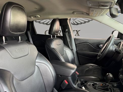 Used 2023 Jeep Cherokee Altitude Lux AWD/4WD image 12