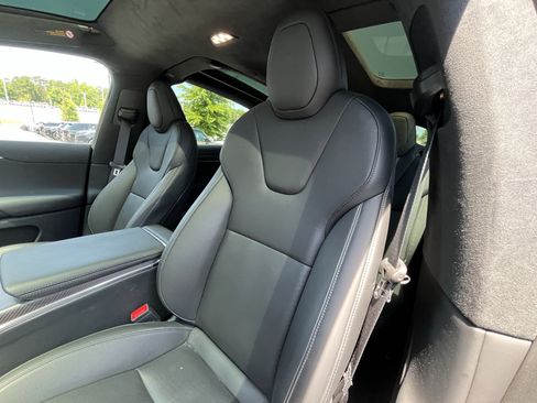 Used 2025 Tesla Model X Plaid AWD/4WD image 18
