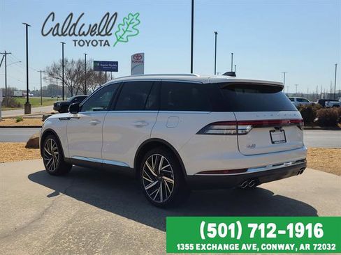 Used 2025 Lincoln Aviator Reserve w/ Equipment Group 201A image 7