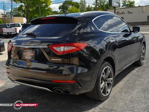 Used 2017 Maserati Levante S AWD/4WD image 7