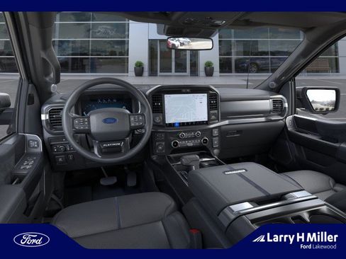 New 2025 Ford F150 Platinum w/ FX4 Off-Road Package image 9