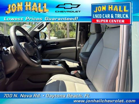 Used 2025 Chevrolet Suburban Z71 w/ Z71 Off-Road Package image 21