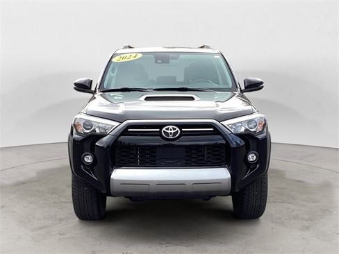 Certified 2024 Toyota 4Runner TRD Off-Road Premium image 8