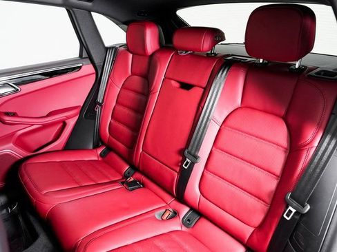Used 2026 Porsche Macan AWD/4WD image 26