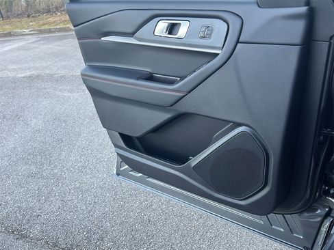 New 2026 Ford Explorer ST-Line w/ ST-Line Street Pack image 16