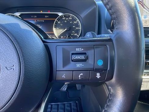 Used 2021 Nissan Rogue SL w/ Premium Package image 18