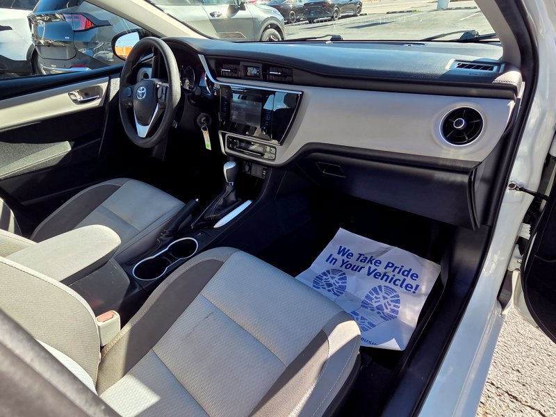 Used 2018 Toyota Corolla LE FWD image 12