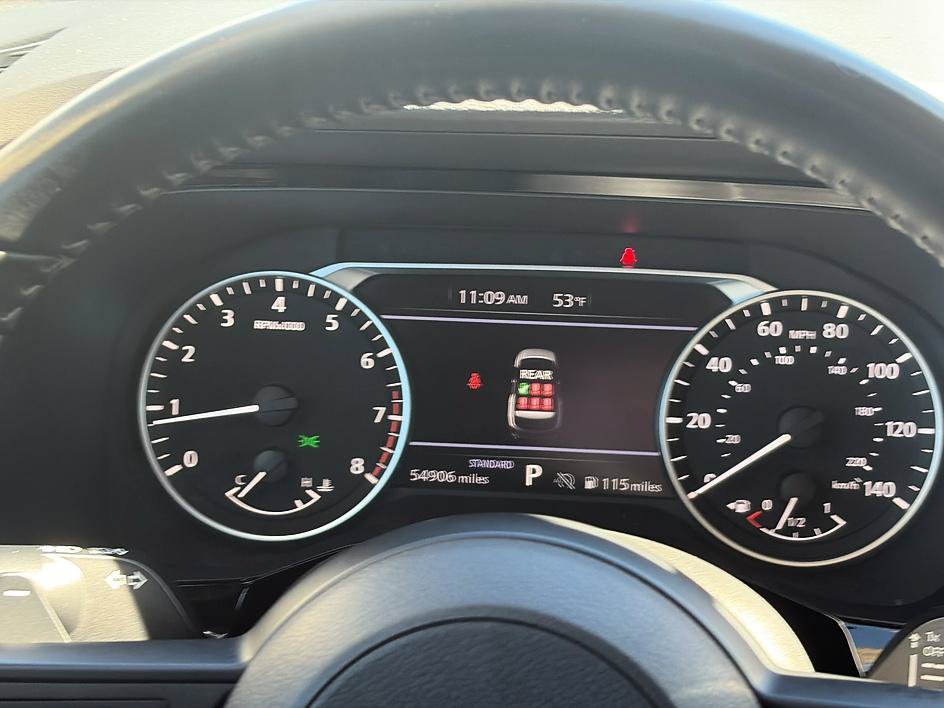 Certified 2025 Nissan Pathfinder SV FWD image 31