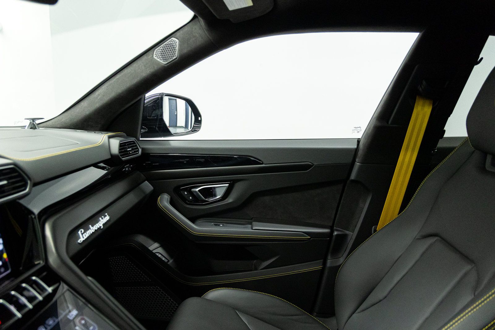 Used 2024 Lamborghini Urus S AWD/4WD image 43