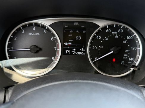 Used 2024 Nissan Kicks S FWD image 21
