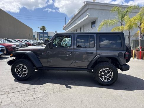 Used 2025 Jeep Wrangler Unlimited Rubicon AWD/4WD image 6