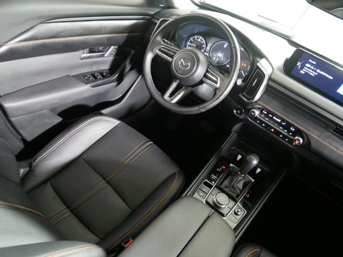 Used 2025 MAZDA CX-50 AWD 2.5 S w/ Premium Plus Pkg image 9