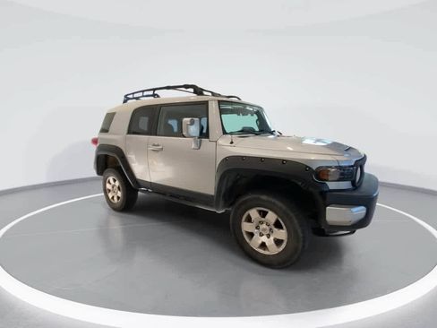 Used 2008 Toyota FJ Cruiser 4WD image 2