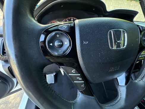 Used 2017 Honda Accord Sport image 25