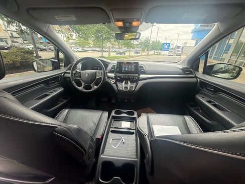 Used 2022 Honda Odyssey Elite image 5