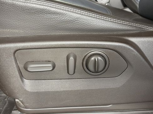 Used 2020 GMC Sierra 3500 Denali w/ Denali Ultimate Package image 26