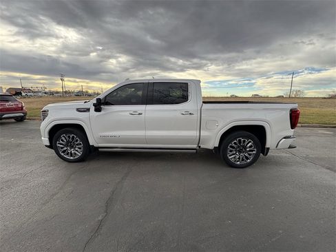 Used 2023 GMC Sierra 1500 Denali Ultimate image 5