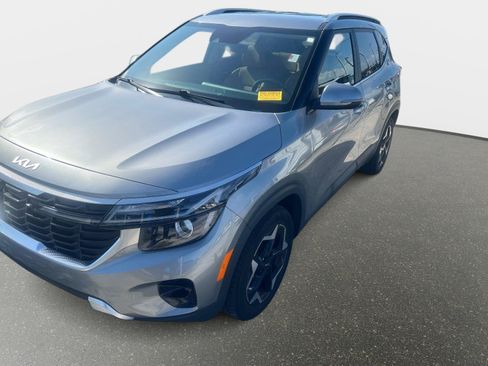 Certified 2024 Kia Seltos EX FWD image 1