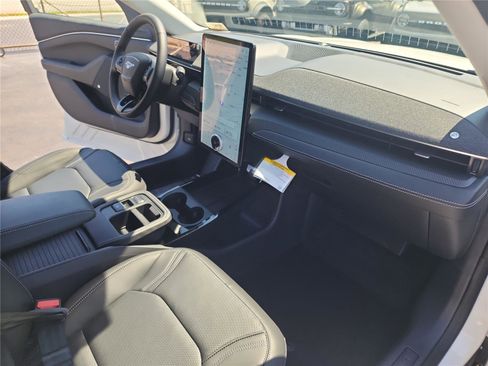 New 2026 Ford Mustang Mach-E Premium image 25