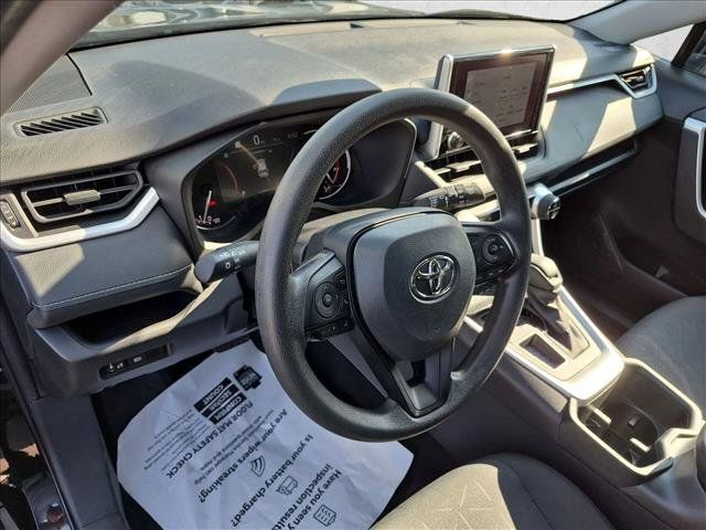 Certified 2025 Toyota RAV4 XLE FWD image 8