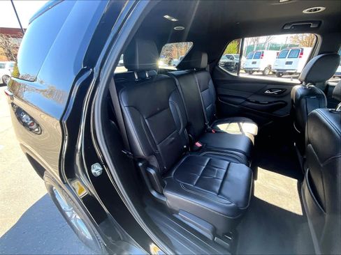 Used 2023 Chevrolet Traverse LT AWD/4WD image 15