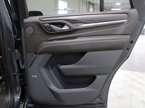 Used 2021 GMC Yukon Denali w/ LPO, Illumination Package AWD/4WD image 29