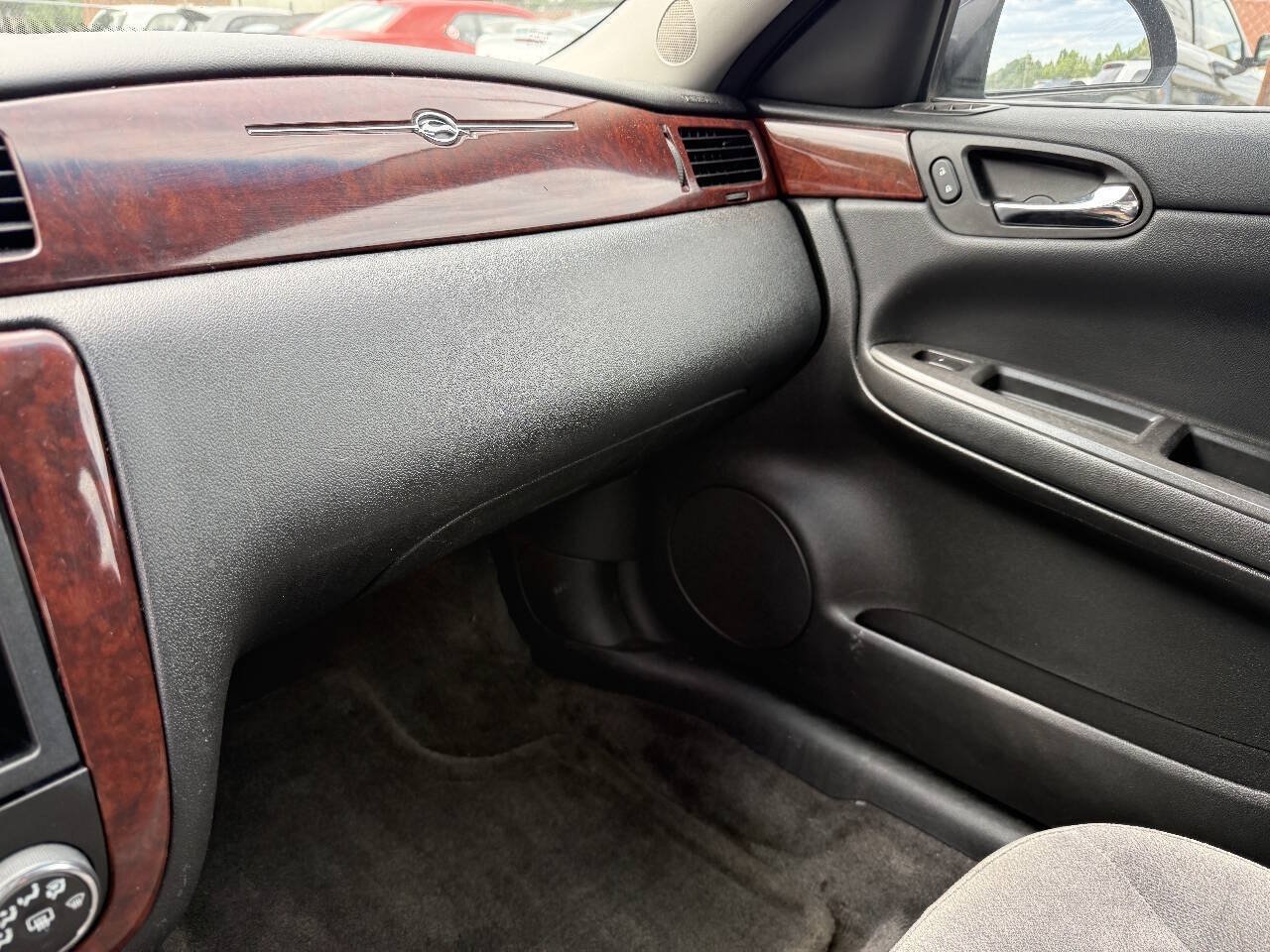 Used 2008 Chevrolet Impala LT FWD image 23