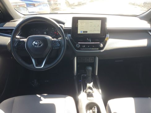Certified 2024 Toyota Corolla Cross SE image 10