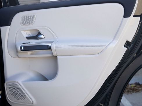 Used 2026 Mercedes-Benz GLB 250 image 22