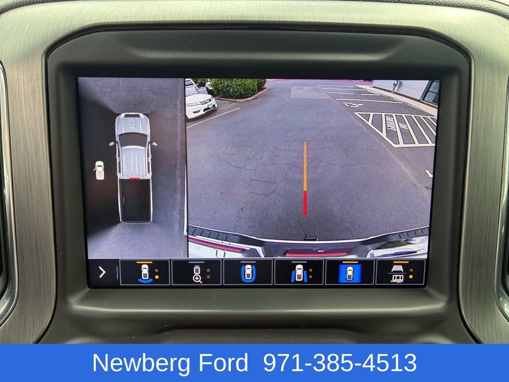Used 2023 GMC Sierra 3500 Denali w/ Denali Ultimate Package AWD/4WD image 31